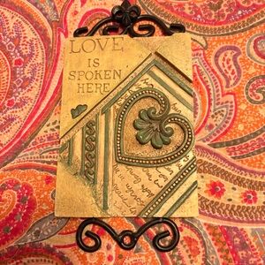 Decorative Plaque with Heart Design